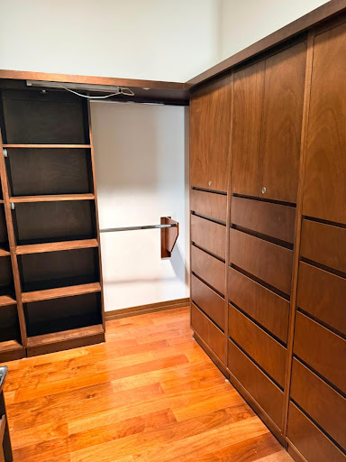 walk-in closet with wooden storage - Luxury property for sale in San Pedro Garza García, 4 bedrooms