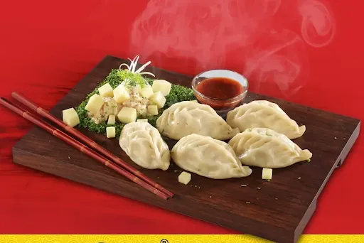 Paneer Steamed Momos With Frooti Soft Beverage [125 Ml]