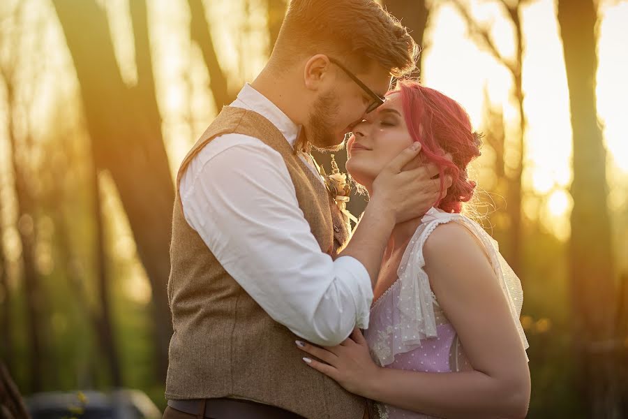 Fotografo di matrimoni Anton Lavrin (lavrinwed). Foto del 11 luglio 2018