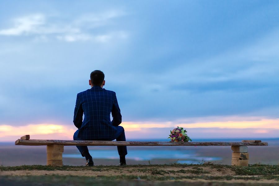 Fotógrafo de casamento Igor Bayskhlanov (vangoga1). Foto de 7 de outubro 2017