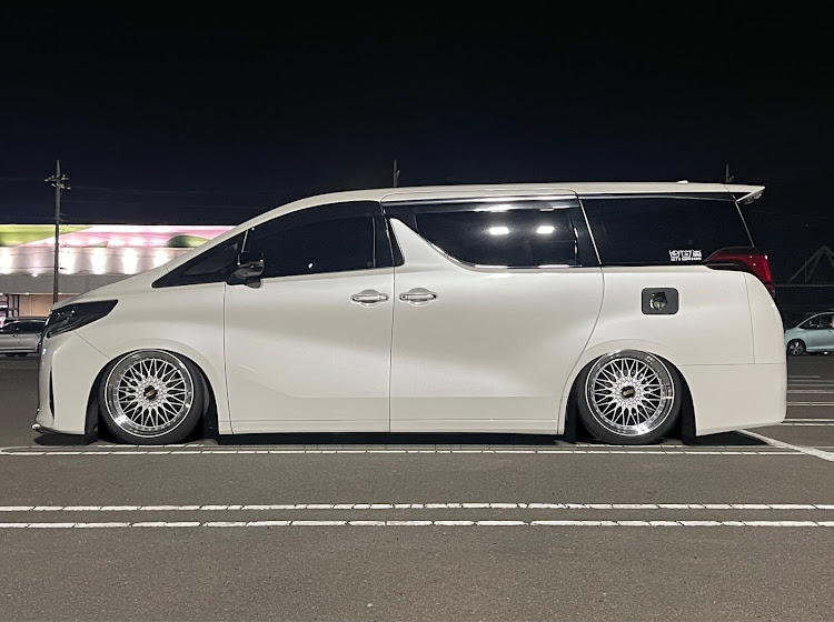 アルファードのみんなのバネレートはいくつですか？・スーパーRS・BBS・生脚普段乗りに関するカスタム事例の投稿画像2枚目