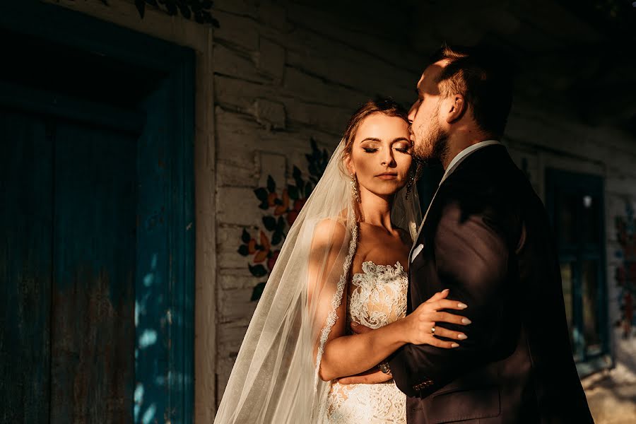 Huwelijksfotograaf Michał Dolibóg (shotsoflove). Foto van 13 december 2019