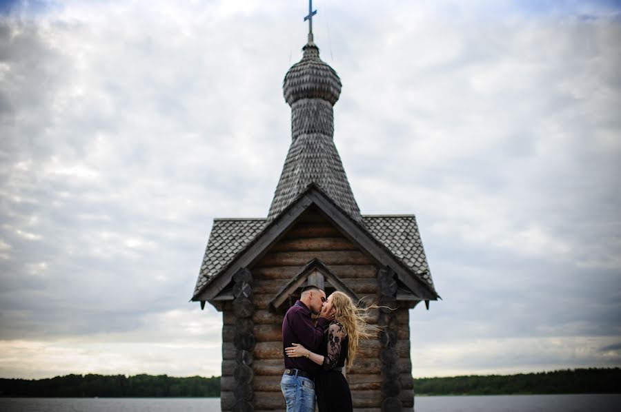 Wedding photographer Anatoliy Shishkin (anatoliysh). Photo of 9 February 2020