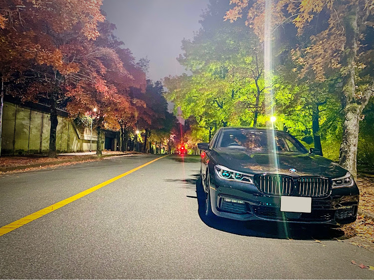 7シリーズの740i Mスポーツ・ドライブ・紅葉・紅葉と愛車・G11に関するカスタム事例の投稿画像2枚目