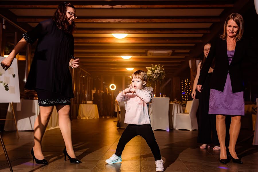 Fotógrafo de casamento Attila Szávics (szavicsfoto). Foto de 4 de dezembro 2021