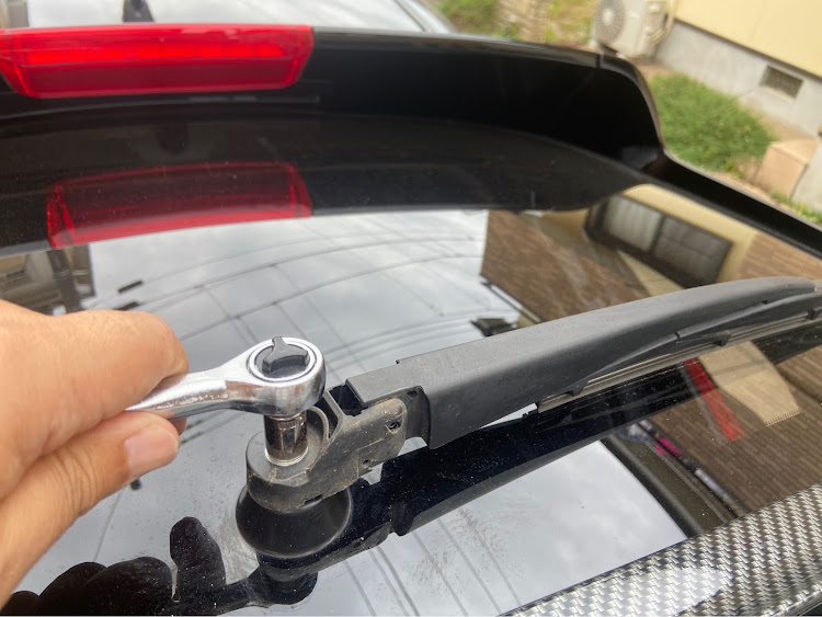 リーフのDIY・樹脂コーティング・樹脂塗装・ワイパー塗装・ついでに車内もコーティングに関するカスタム事例の投稿画像2枚目