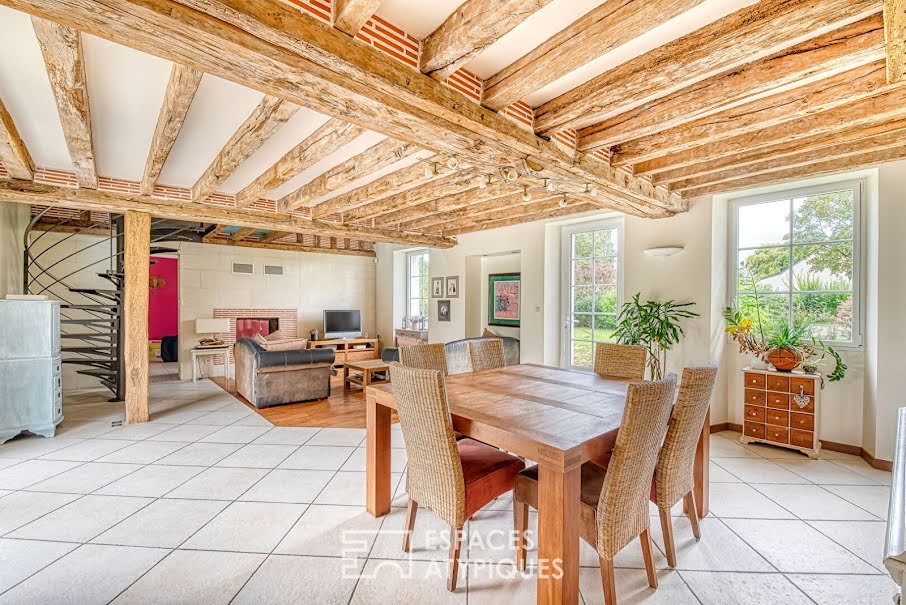 Vente maison 8 pièces 216 m² à Pellouailles-les-Vignes (49112), 649 000 €