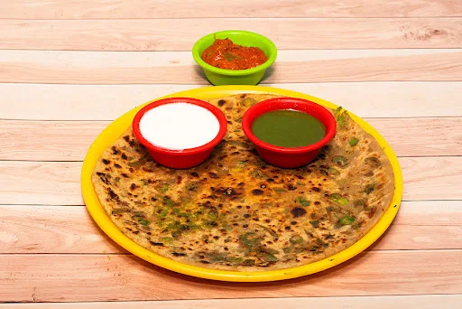 Methi Paratha Served With Pickle And Curd [2 Pcs]