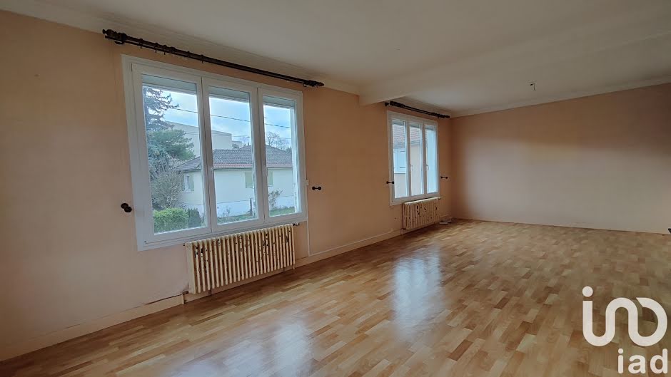 Vente maison 6 pièces 147 m² à Chalons-en-champagne (51000), 220 000 €