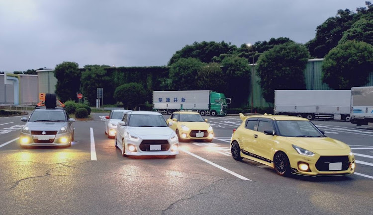 スイフトスポーツのスイフト乗りと繋がりたい・大黒PA・保土ヶ谷PA・プチツーリング・オフ会お疲れ様でしたに関するカスタム事例の投稿画像1枚目