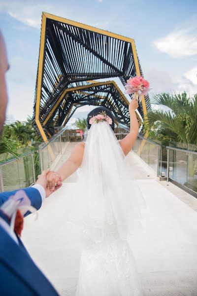 Fotografo di matrimoni Luis Tovilla (loutovilla). Foto del 11 giugno 2019