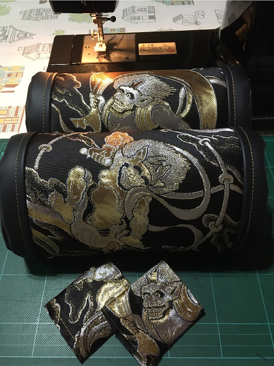 NV350キャラバンのネックパッド　自作・🌸🌸🌸桜　満開に・和柄　風神雷神・クレヨンしんちゃん・スヌーピー　🐾に関するカスタム事例の投稿画像4枚目