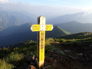 呆気なく岩小屋沢岳に到着