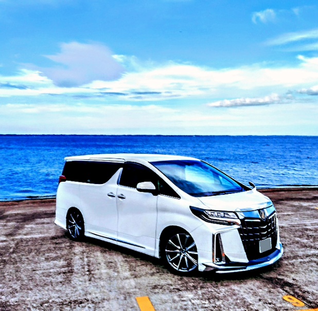 アルファードの海と愛車・いつもありがとうございます😊・コラボお誘いお待ちしております・MODELLISTA・クレンツェ　マリシーブに関するカスタム事例の投稿画像2枚目