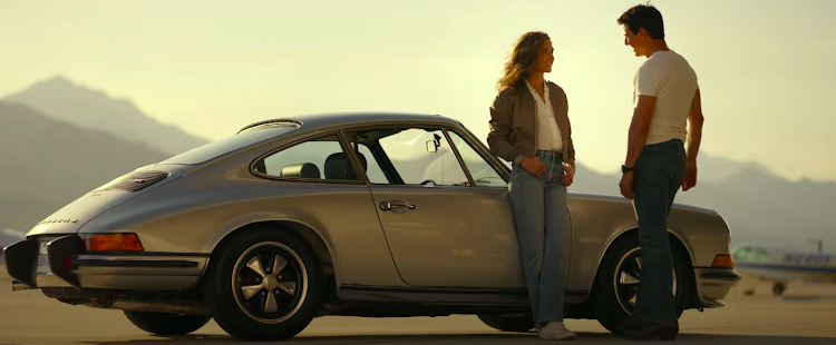 Jennifer Connelly’s character drives a 1973 Porsche 911 S that was lent by a San Diego collector, and it could be worth more than $200,000 (roughly R3,109,908).