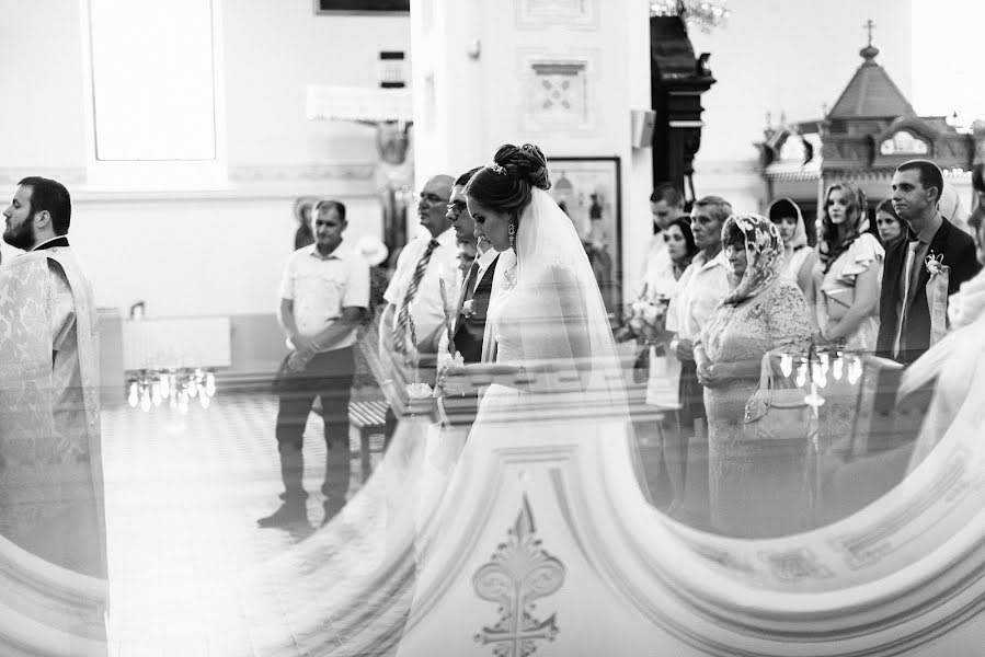 Fotógrafo de casamento Sergey Terekhov (terekhovs). Foto de 6 de outubro 2017