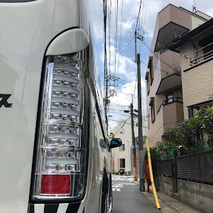 ハイエースバン TRH200V