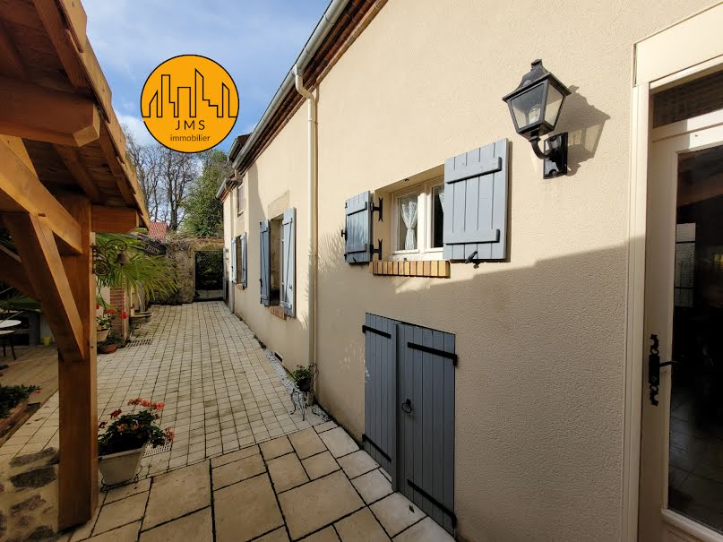 Vente maison 7 pièces 212 m² à Cressanges (03240), 247 080 €