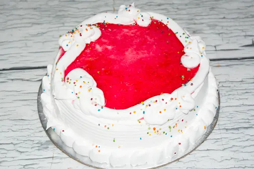 Vanilla Strawberry Cake