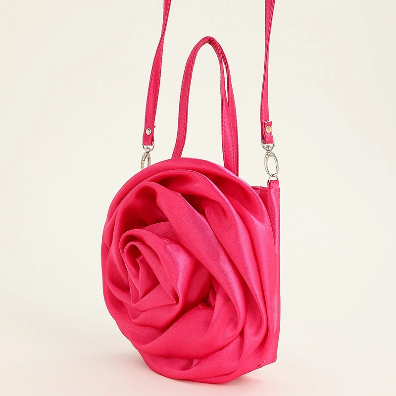 Title 13, Satynowa torebka crossbody w kształcie róży 3D,...
