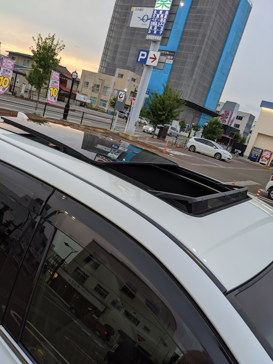 ハリアーの純正サンルーフ・会社帰り・ハリアー・60ハリアーに関するカスタム事例の投稿画像3枚目