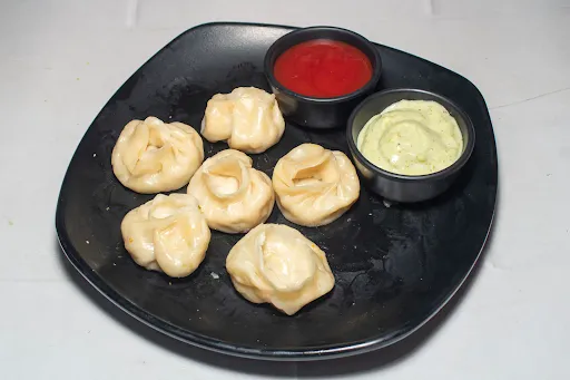 Veg Cheese Momos [6 Pieces]