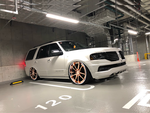 ナビゲーター のカスタム アメ車 Suv シャコタン ナビゲーターに関するカスタム メンテナンスの投稿画像 車のカスタム情報はcartune