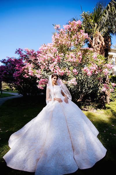 Fotógrafo de casamento Islam Nazyrov (nazyrovislam). Foto de 7 de janeiro 2020