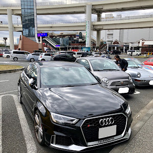 RS3 セダン