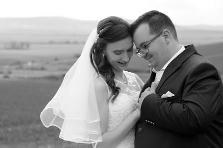 結婚式の写真家Csilla Koncsol (koncsolcsilla)。2019 7月3日の写真