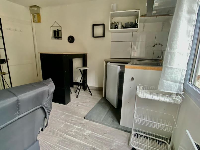 Location meublée appartement 1 pièce 17 m² à Poitiers (86000), 420 €