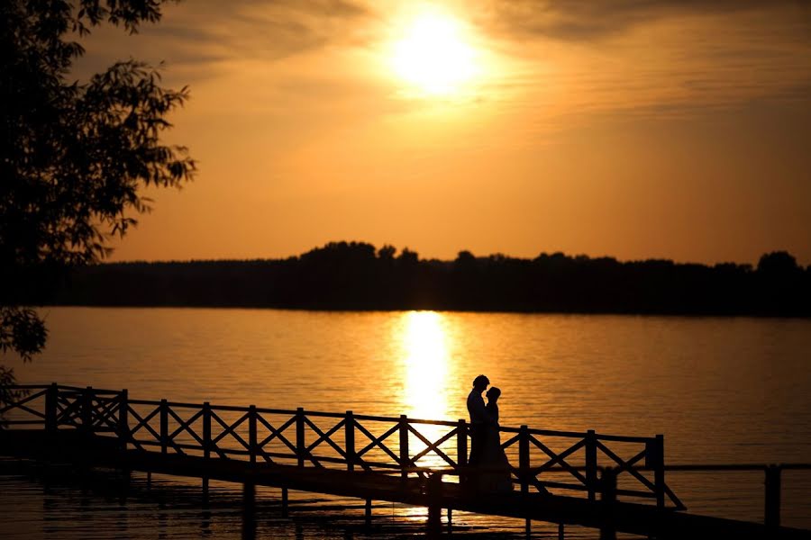 Fotógrafo de casamento Konrad Hudaś (konradhudas). Foto de 17 de abril 2015