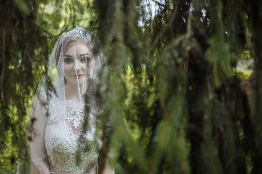 Fotógrafo de casamento Maksim Nikolaenkov (maksnikolaenkov). Foto de 2 de janeiro 2020