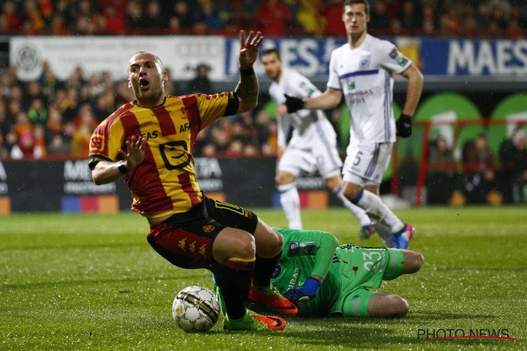 FOTO: KV Mechelen trapt nog eens heerlijk na op paarswit