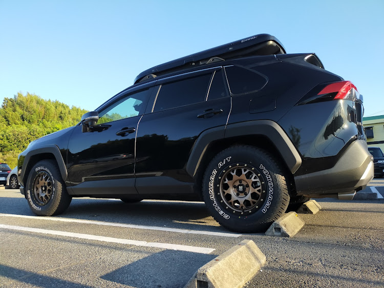 RAV4の245/70R16・GEOLANDAR A/T G015・XJ04・MLJ・台風に気をつけて下さいに関するカスタム事例の投稿画像3枚目