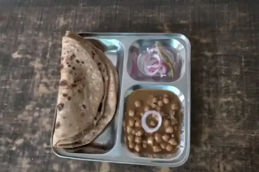 2 Plain Paratha With Chole