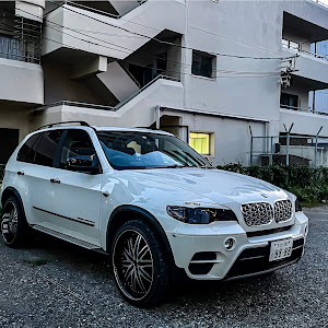 X5 E70