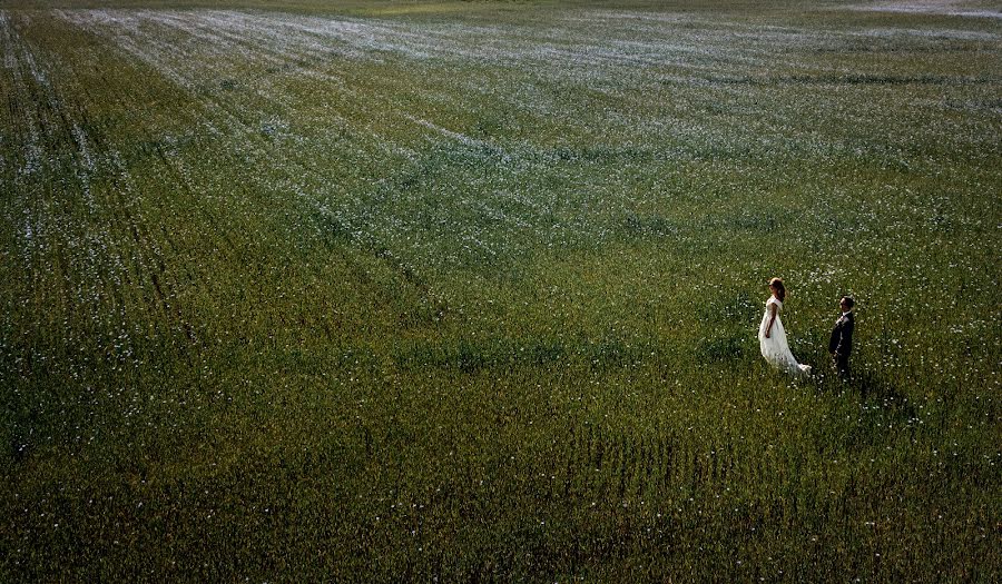 Bröllopsfotograf Andra Ir Marius (andrairmarius). Foto av 3 januari 2023