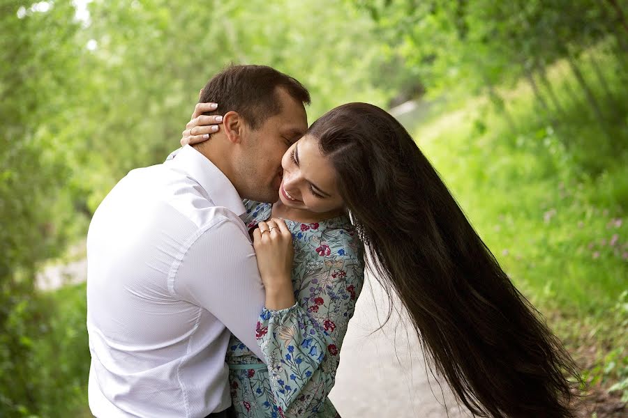 Fotógrafo de casamento Olesya Khaydarshina (olesyany). Foto de 31 de julho 2019