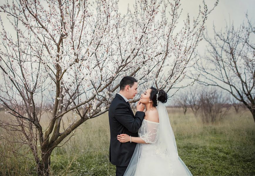 Wedding photographer Inna Bezzubikova (innochka-thebest). Photo of 19 June 2016