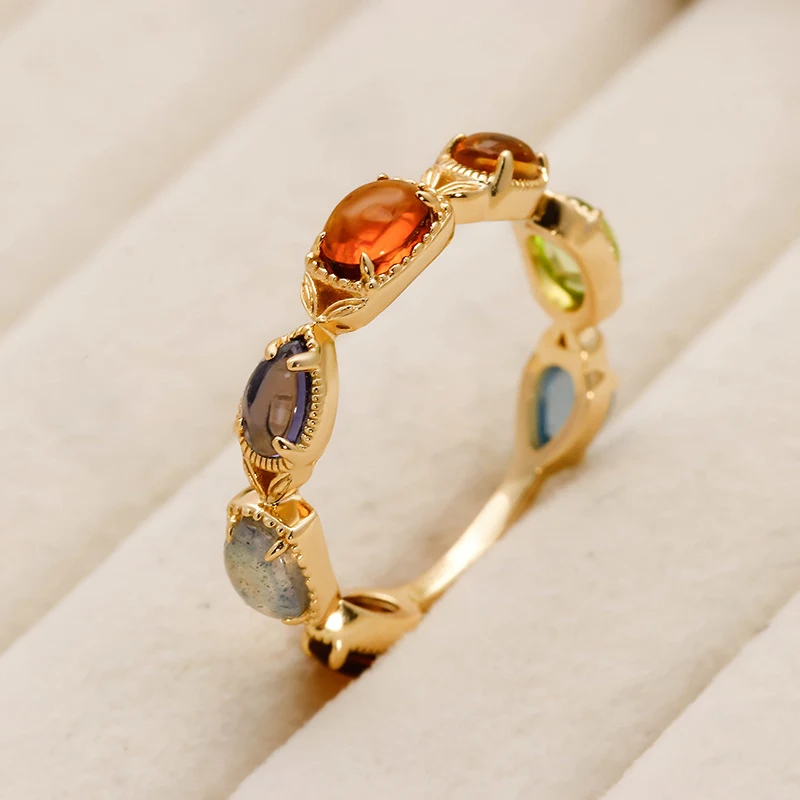 Anel alongado artístico retrô de prata 925 com citrino e olivina, para um visual vintage e elegante, chamativo e único.