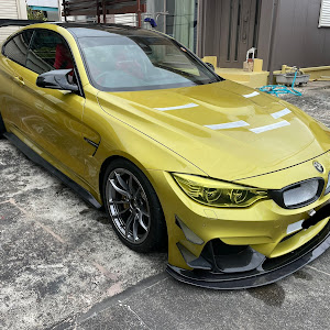 M4 クーペ