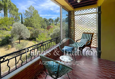 Maison avec jardin et terrasse 1