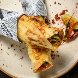 paneer szechuan Frankie roll [ 2 piece ] 