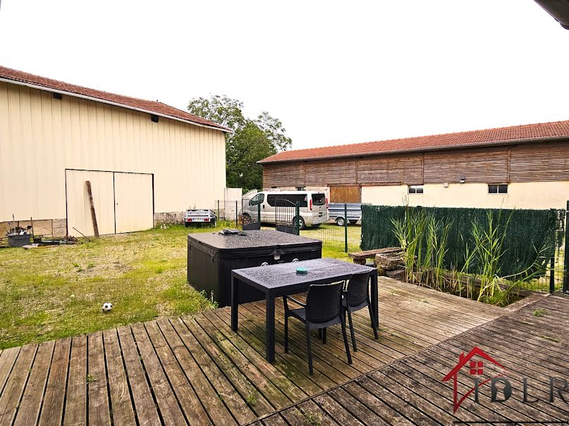 Vente ferme 7 pièces 160 m² à Thiéblemont-Farémont (51300), 215 000 €