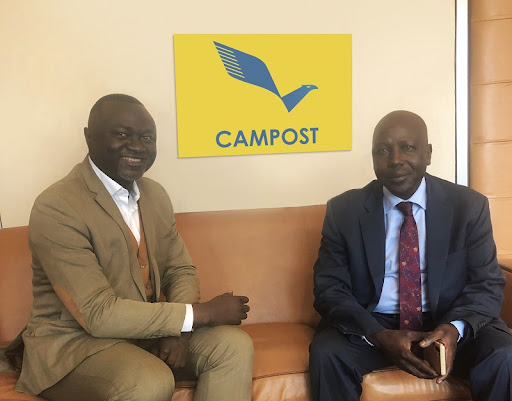 Jéhu Ndoumi (on the left), Director General of VYZYO’s local subsidiary YUNUS Cameroon together with Pierre Kaldadak (on the right).