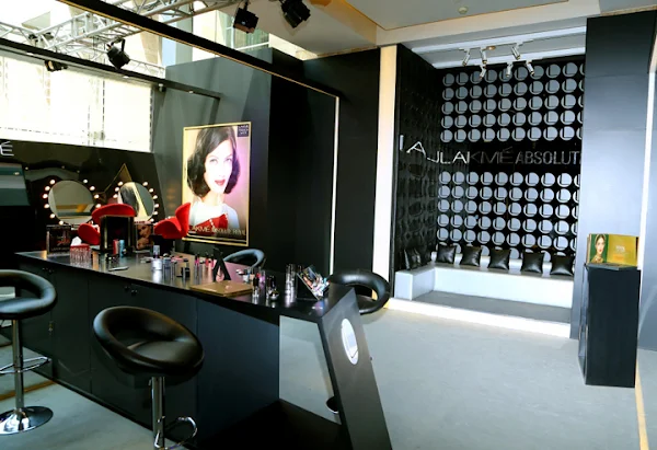 Lakme Salon photo 