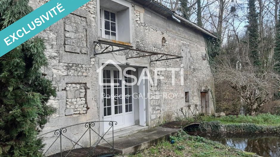 Vente maison 10 pièces 230 m² à Ars (16130), 231 000 €