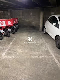 parking à Paris 7ème (75)