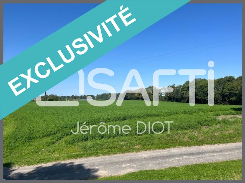 Vente terrain  37523 m² à La Neuville-au-Pont (51800), 234 000 €